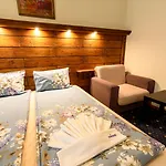 Kap House Family Szálloda 3*