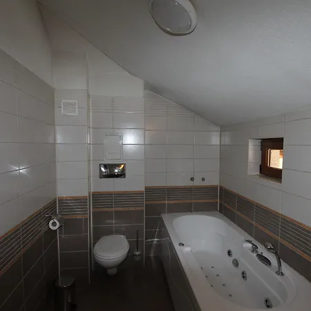 Kap House Family Szálloda Banszko